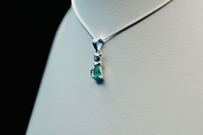 Collares